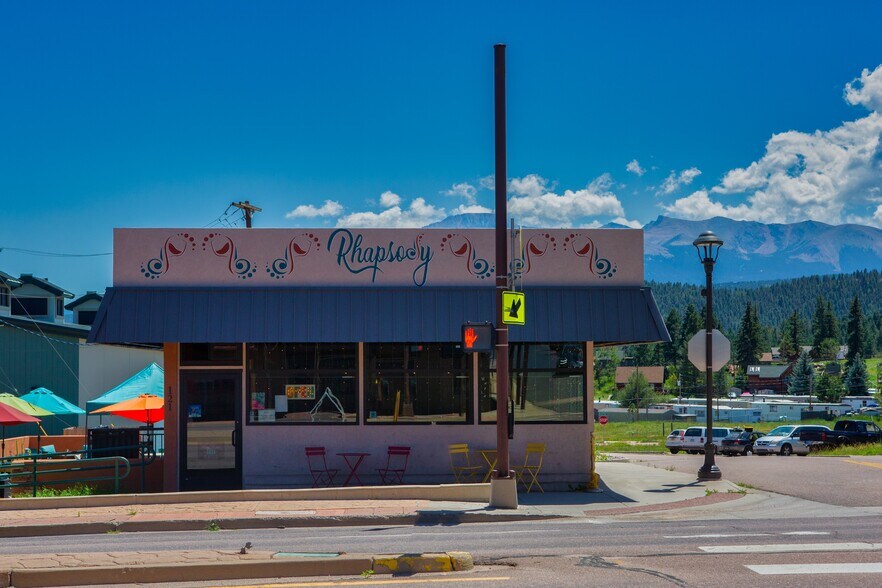 More Photos Of 121 W Midland Ave, Woodland Park Restaurant For Sale