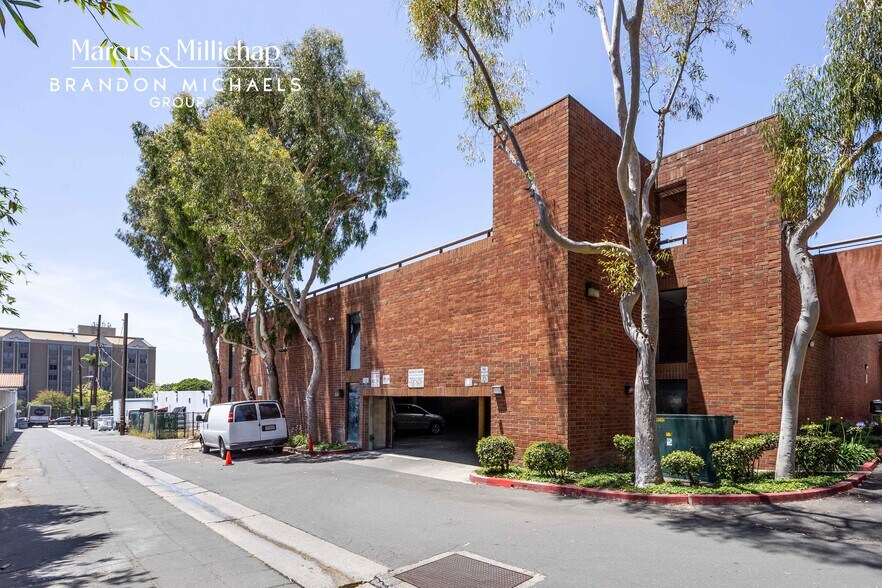 More Photos Of 7200-7202 Greenleaf Ave, Whittier Office For Sale