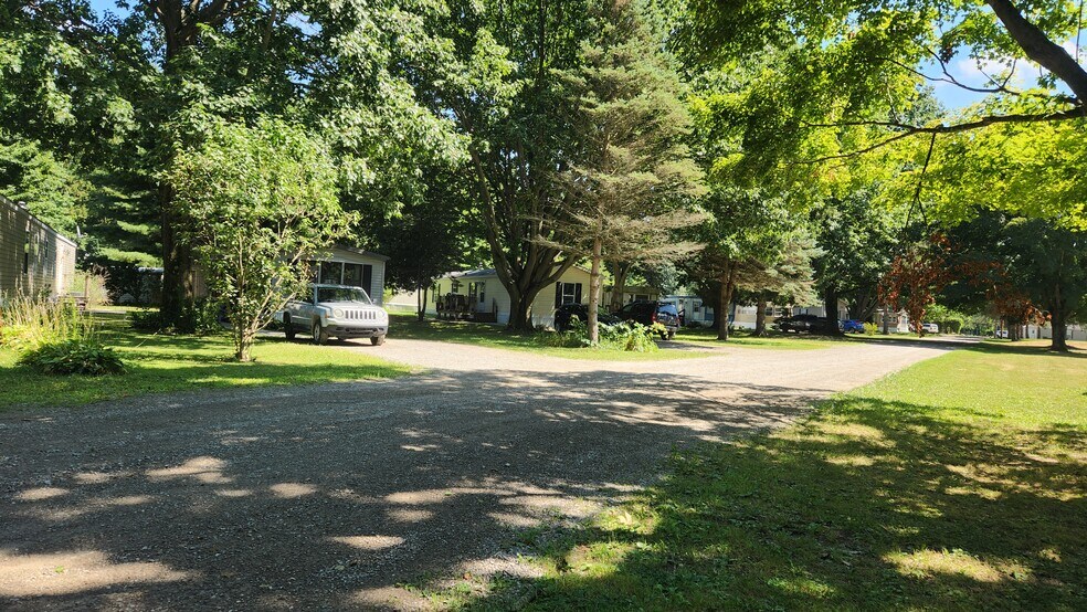 More Photos Of 11390 Cross Station Rd, Girard Manufactured Housing Mobile Home Park For Sale