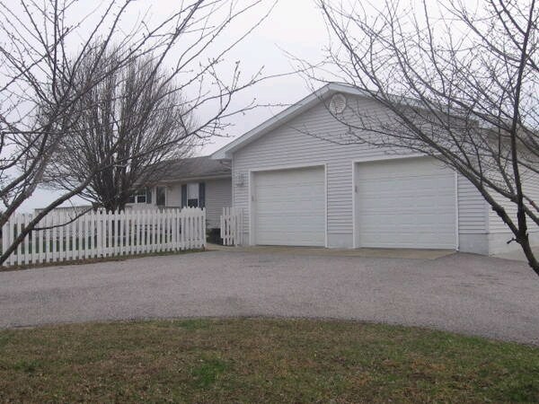 More Photos Of 12753 Hodgenville Rd, Campbellsville General Retail For Sale