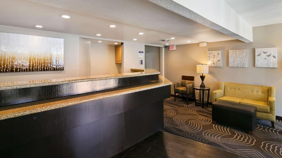 More Photos Of 1015 S Haynes Ave, Miles City Hotel For Sale