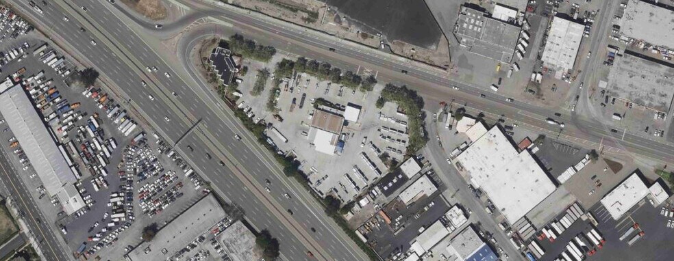 More Photos Of 1691 Old Bayshore Hwy, San Jose Warehouse For Lease