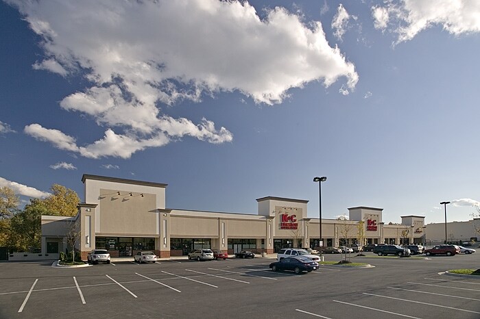 More Photos Of 8645 Pulaski Hwy, Baltimore Unknown For Lease