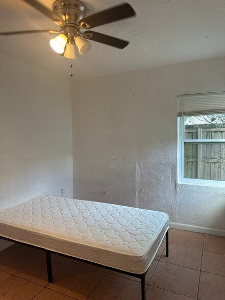 More Photos Of 615 NE 3rd St, Hallandale Beach Apartments For Sale