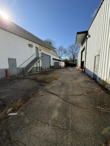 More Photos Of 5969 McClelland dr, Baton Rouge Industrial For Sale