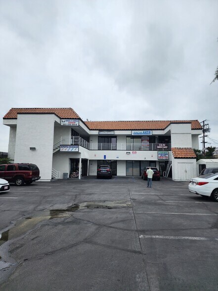 More Photos Of 11030 Inglewood Ave, Inglewood General Retail For Lease