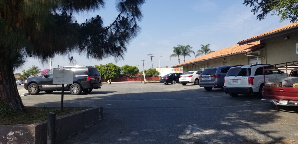 More Photos Of 200 S Beach Blvd, La Habra Medical For Lease