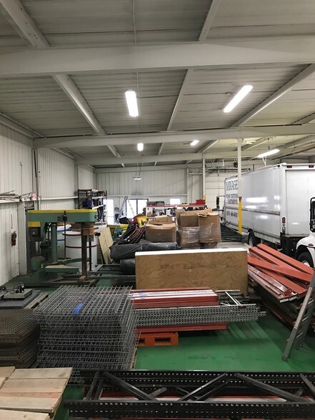 More Photos Of 620-630 Heartland Dr, Sugar Grove Warehouse For Lease