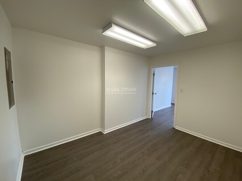 More Photos Of 1334 1st St N, Alabaster General Retail For Lease