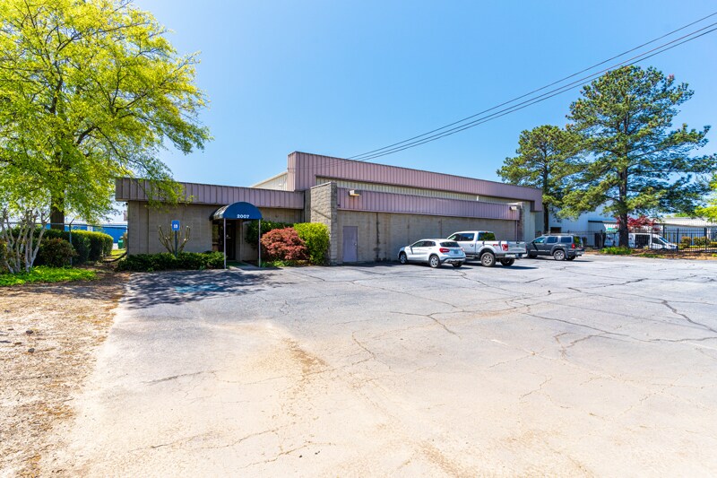 More Photos Of 2007 Flightway Dr, Atlanta Airplane Hangar For Sale