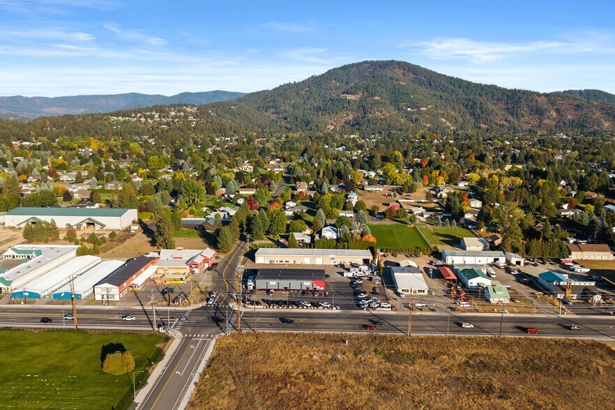 More Photos Of 80 E Wilbur Ave, Coeur d'Alene Service For Lease