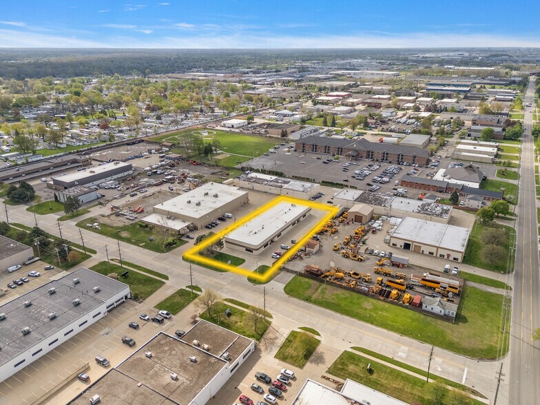 More Photos Of 6560 19 1/2 Mile Rd, Sterling Heights Warehouse For Lease
