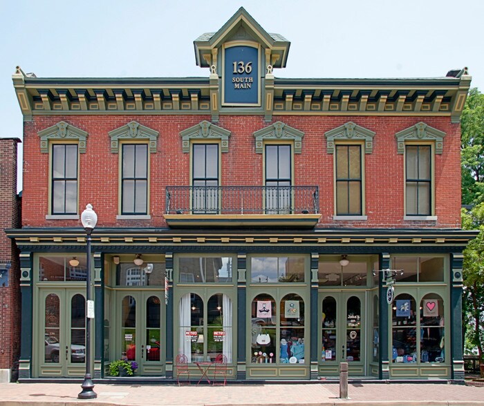 More Photos Of 136 S Main St, Saint Charles Storefront Retail Office For Lease