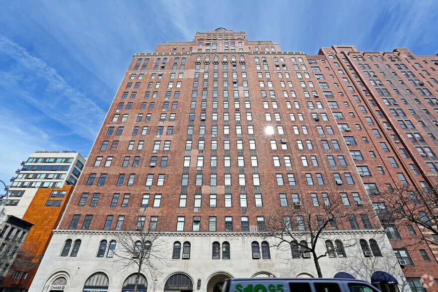 More Photos Of 219 9th Ave, New York Apartments For Sale