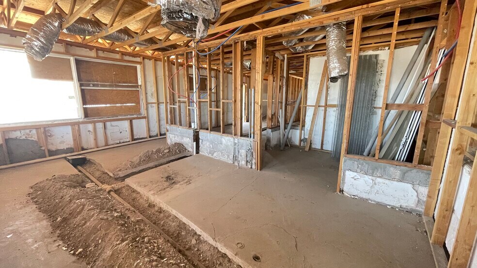 More Photos Of 701 W Broadway St, Needles Fast Food For Sale