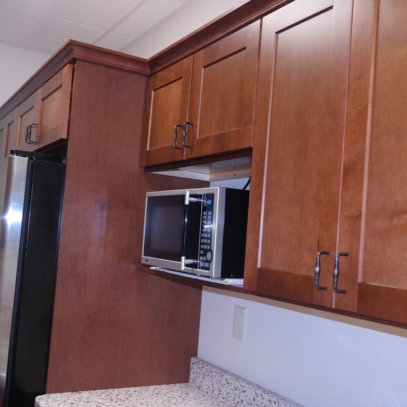 More Photos Of 675 Broadway, Massapequa Office For Lease