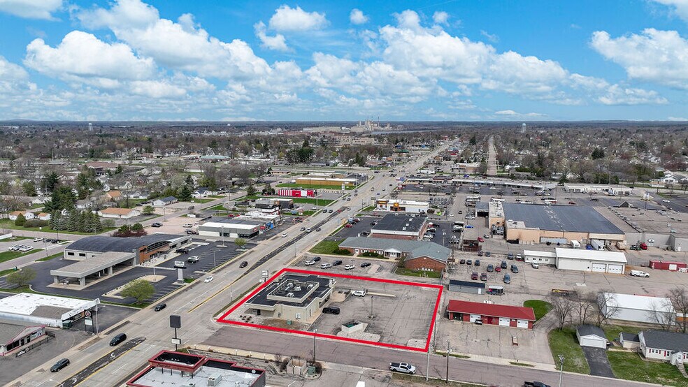 More Photos Of 1951-1981 S 8th St, Wisconsin Rapids General Retail For Sale