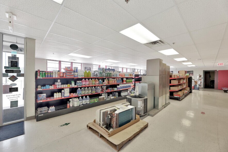 More Photos Of 811 E Waterman St, Wichita Warehouse For Lease