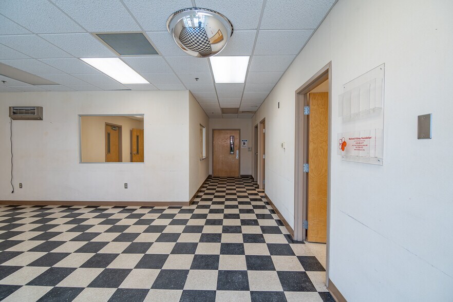 More Photos Of 300 Midtown Dr, Beaufort Medical For Lease