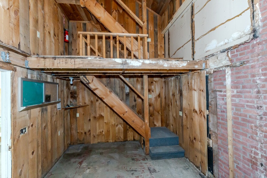 More Photos Of 1243 Main St, West Warwick General Retail For Sale