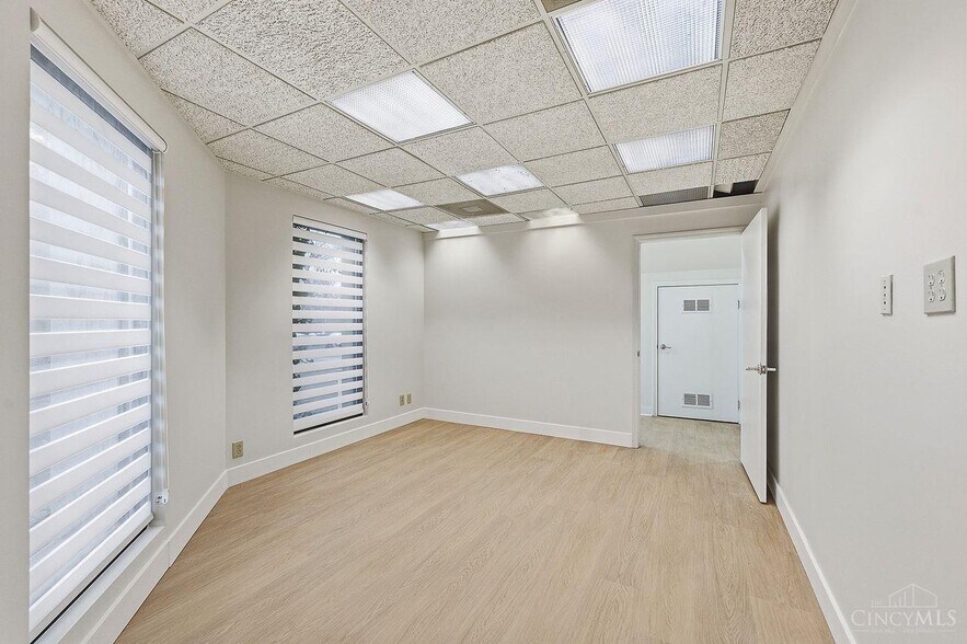 More Photos Of 347 Stanley Ave, Cincinnati Office Residential For Lease