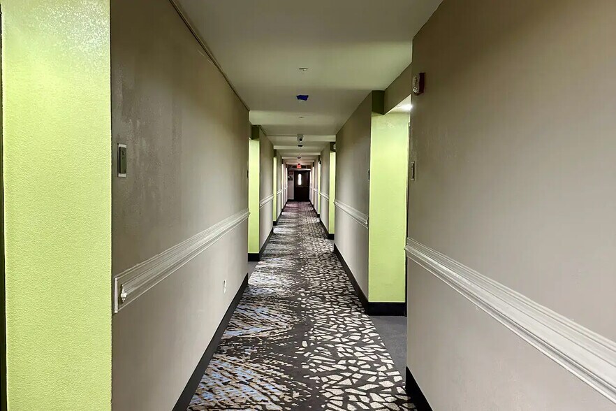 More Photos Of 17013 Abercorn St, Savannah Hotel For Sale