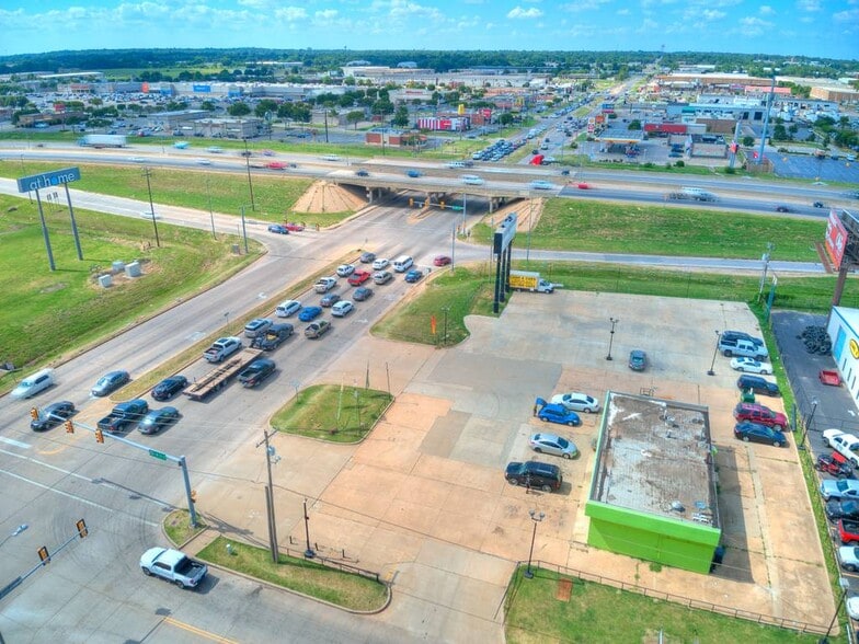 More Photos Of 700 S MacArthur Blvd, Oklahoma City Freestanding For Sale