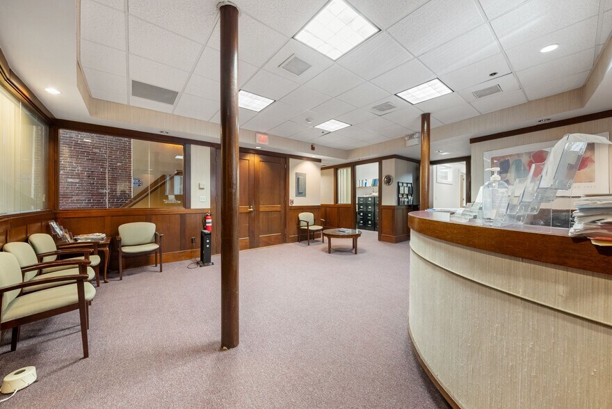 More Photos Of 150-160 Market St, Lynn Storefront Retail Office For Sale