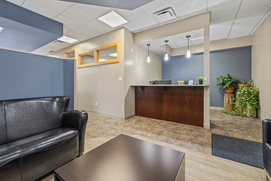 More Photos Of 52 Sioux Rd, Sherwood Park Office For Lease