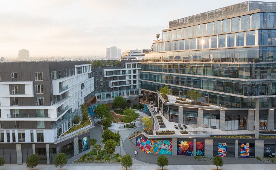 More Photos Of 12101 W Olympic Blvd, Los Angeles Office For Lease