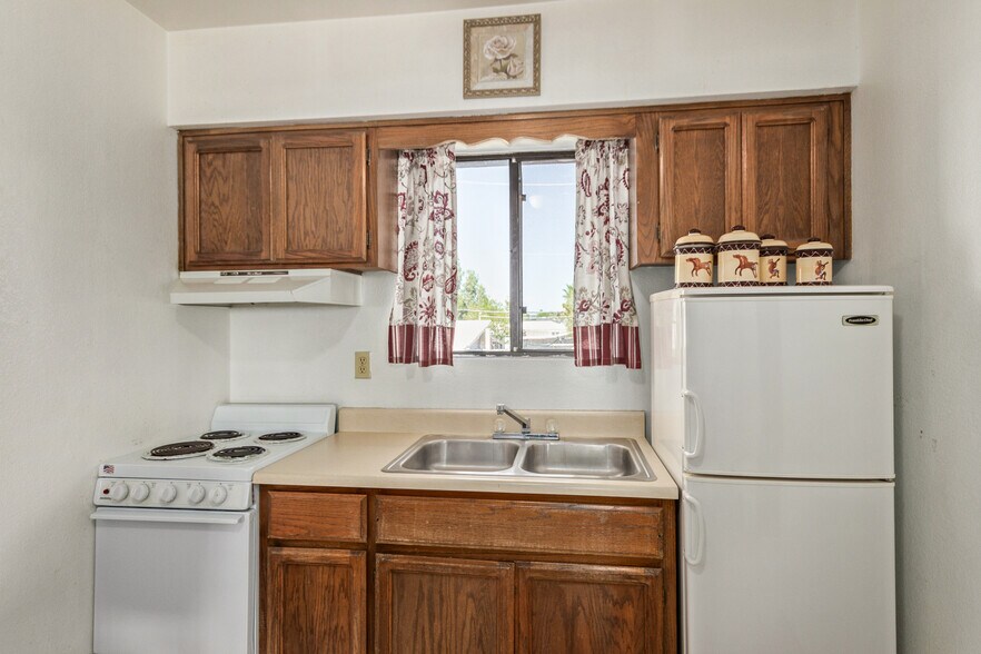 More Photos Of 8008 E Main St, Mesa Hotel For Sale