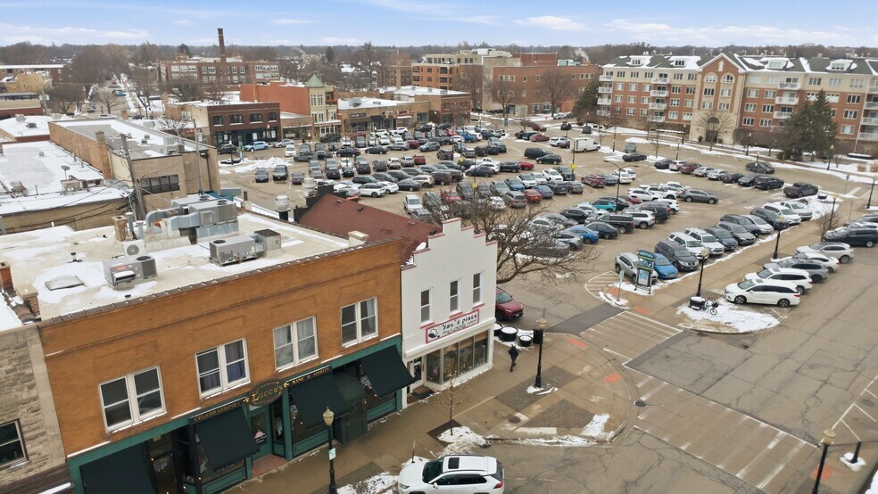 More Photos Of 110 W Burlington Ave, La Grange Storefront Retail Office For Lease