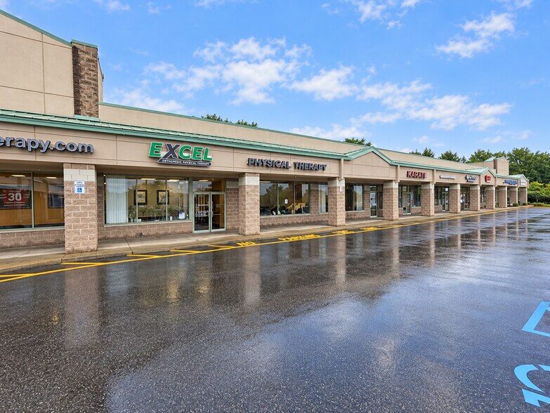 More Photos Of 1009 MacArthur Blvd, Mahwah General Retail For Lease