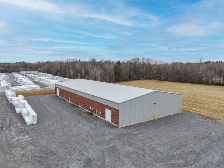 Primary Photo Of 113 Mnt Glass, Saint-Bernard-de-Lacolle Flex For Sale