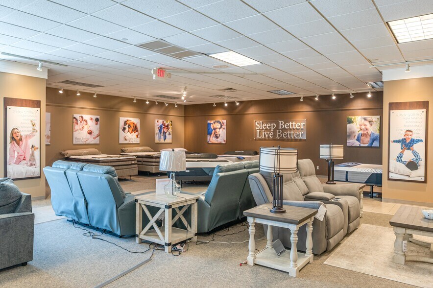 More Photos Of 126 State Road 60 W, Lake Wales Freestanding For Sale