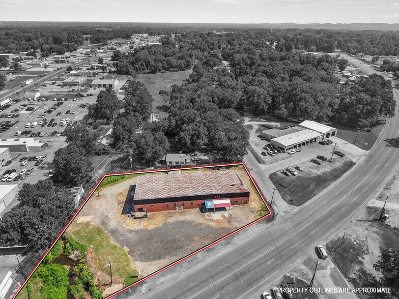 More Photos Of 367 State Highway 155 N, Gilmer Bar For Sale