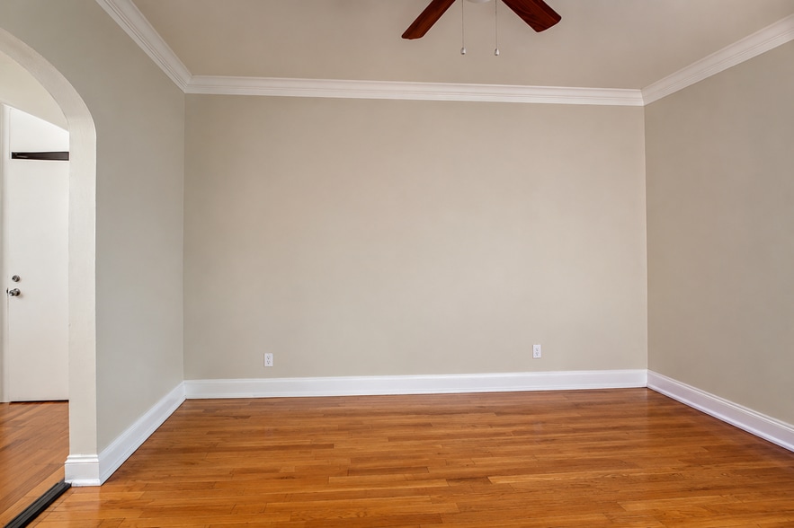 More Photos Of 1528 E 74th Pl, Chicago Apartments For Sale