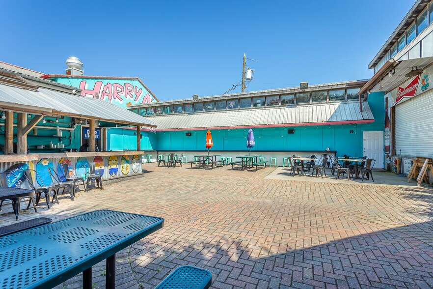 More Photos Of 28 W Bayshore Dr, Saint George Island Restaurant For Sale