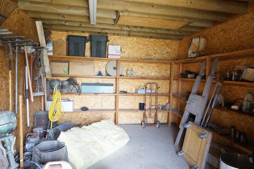 More Photos Of 451 N 11th St, Montague Warehouse For Sale