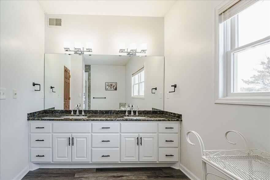 More Photos Of 12446 190th St, Milaca Flex For Sale