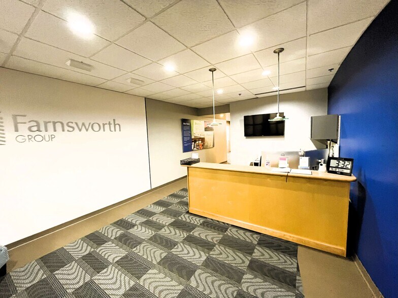 More Photos Of 20 Allen Ave, Webster Groves Office For Lease