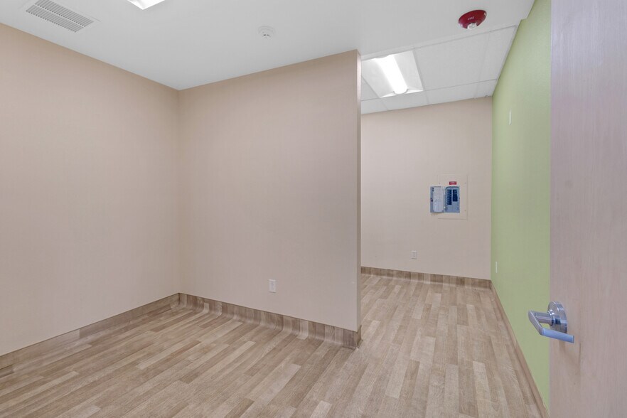 More Photos Of 1205-1247 S Park Victoria Dr, Milpitas Medical For Lease