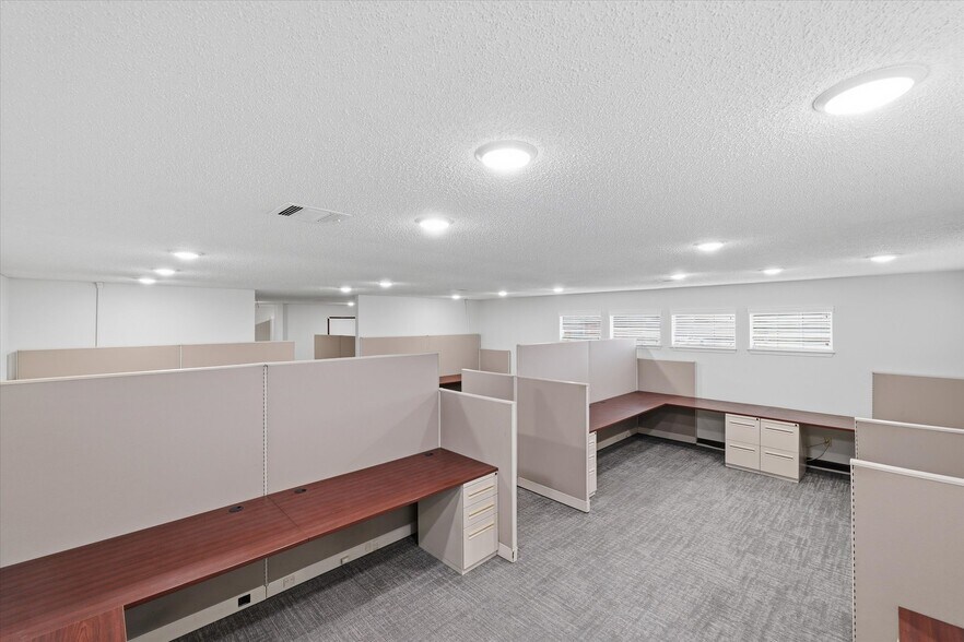 More Photos Of 3925 Jack Kultgen Expy, Waco Office For Lease