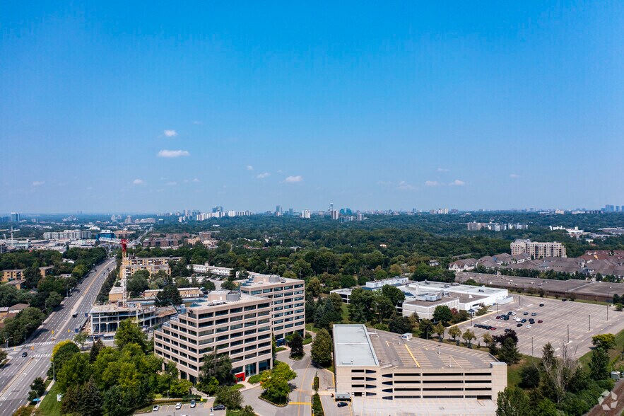 More Photos Of 895 Don Mills Rd, Toronto Office For Lease