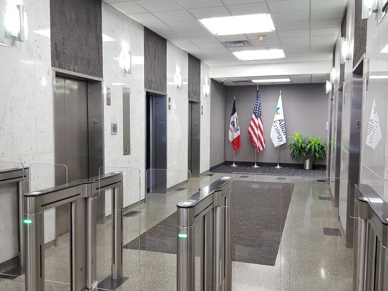 More Photos Of 200 1st St Se, Cedar Rapids Office For Lease