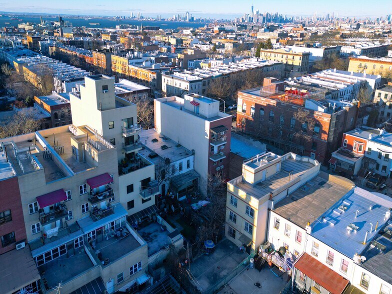 More Photos Of 5811 6th Ave, Brooklyn Office For Sale