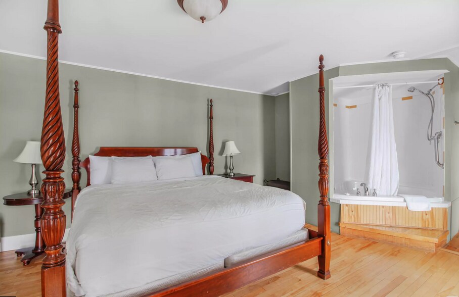 More Photos Of 2 W Main St, Littleton Hotel For Sale