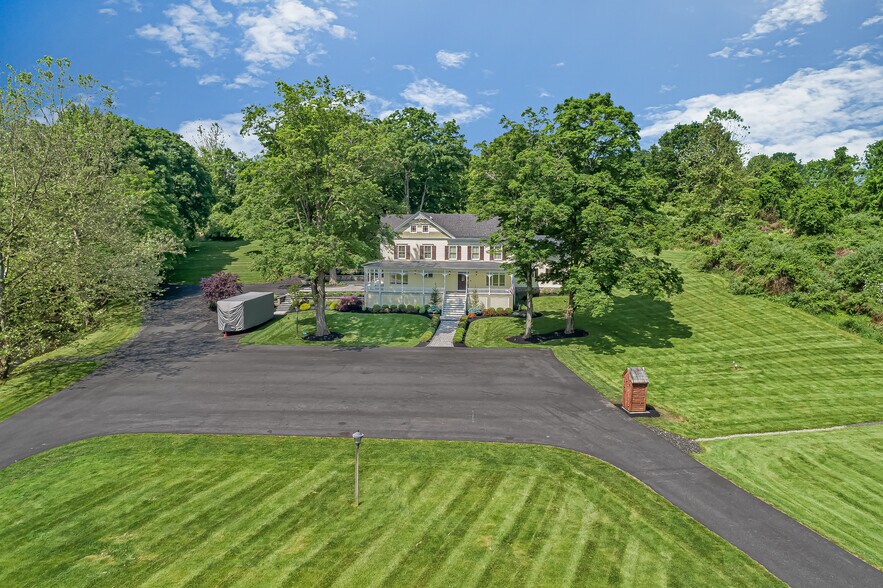 More Photos Of 97 Grayrock Rd, Clinton Township Office For Lease