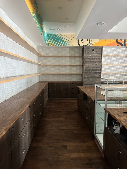 More Photos Of 204 W 2nd St, Edmond Freestanding For Sale