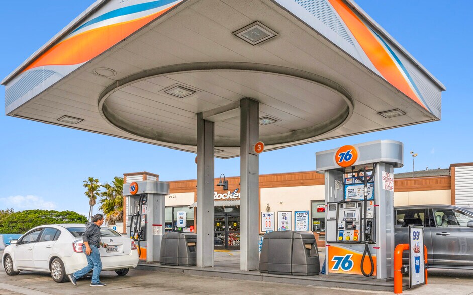 More Photos Of 2305 Sunset Cliffs Blvd, San Diego Freestanding For Sale